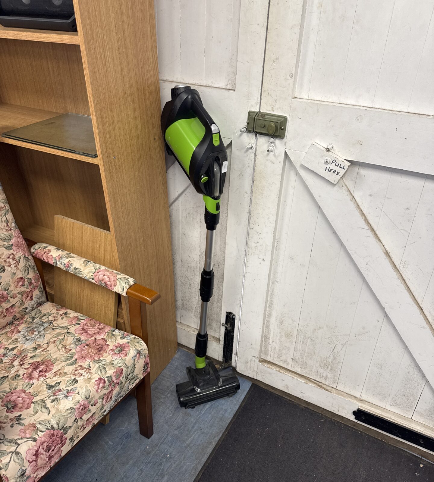 Gtech pro2 cordless hoover body only - untested, flat battery