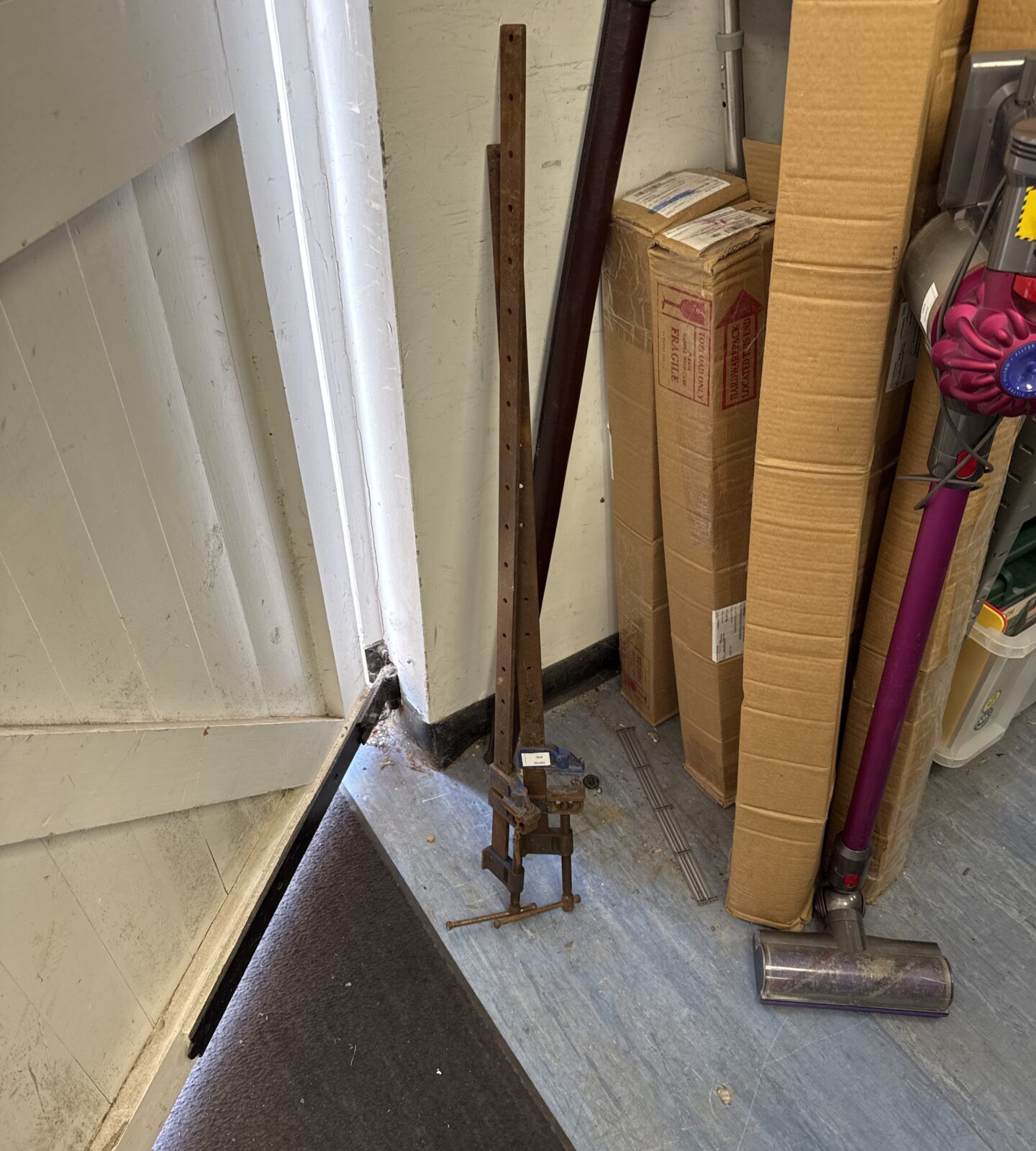 Pair of sash clamps