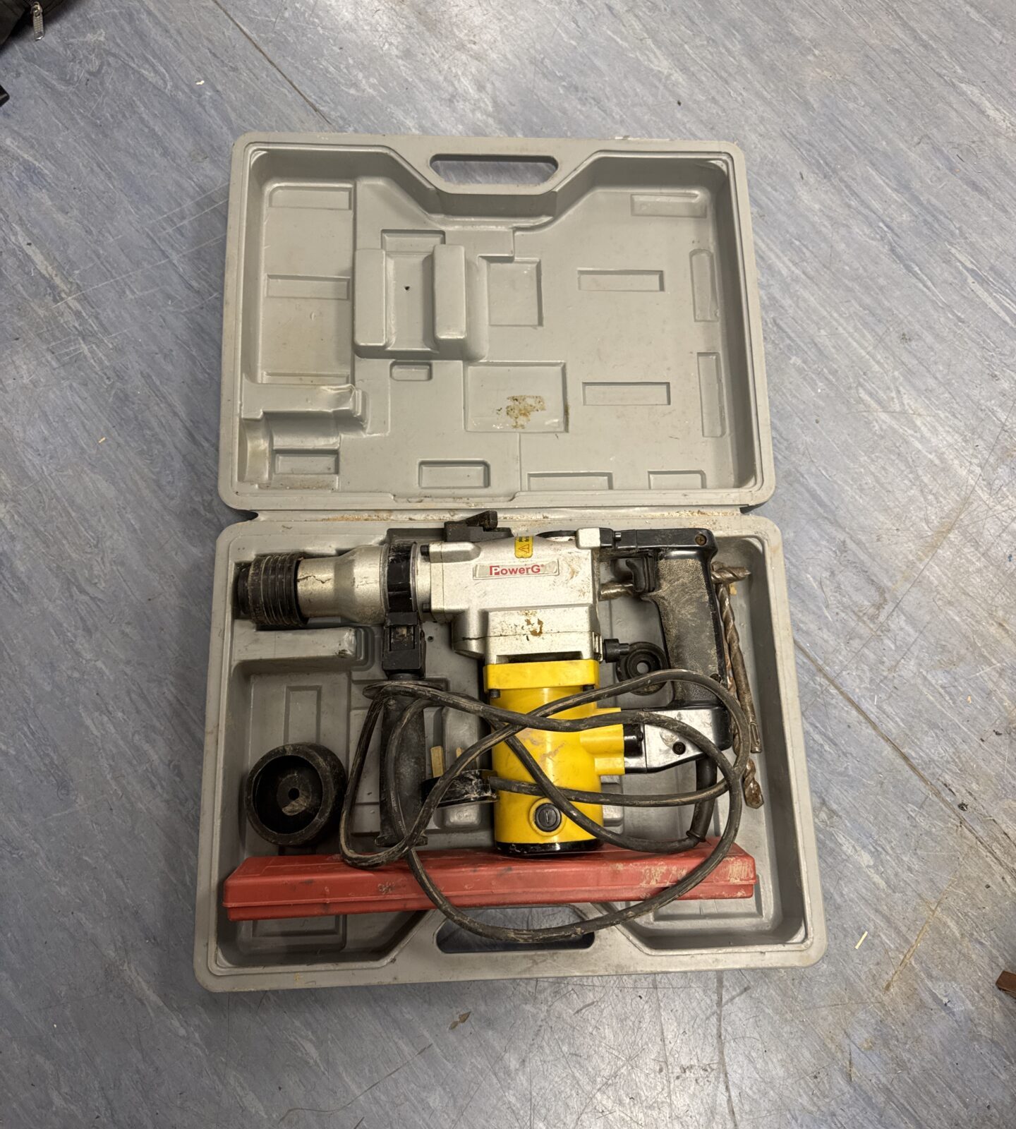 PowerG SDS drill - powers on