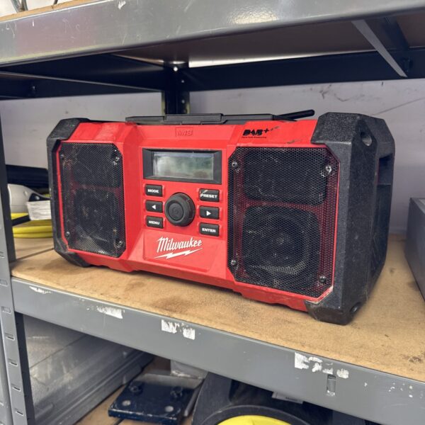 Milwaukee m18 site radio - powers on & picks up some stations but screen is damaged