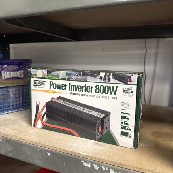 Maypole 800w power inverter for vehicle use.