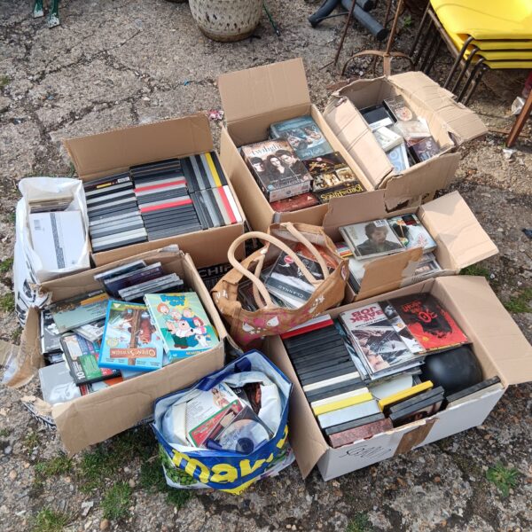 Huge joblot of audio cassettes, music cds & vhs