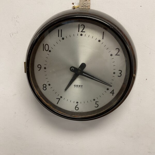 mid century bakelite gent Leicester battery wall clock