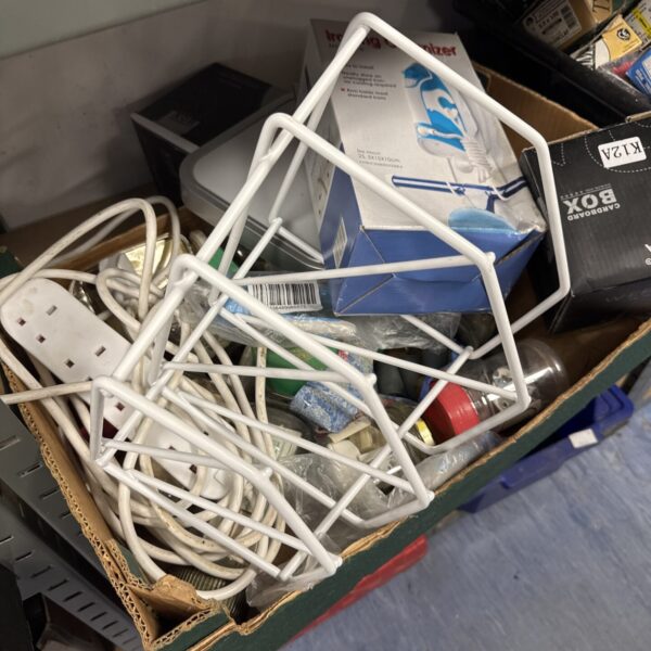 Mixed lot of extension leads and cables from shed clearance.