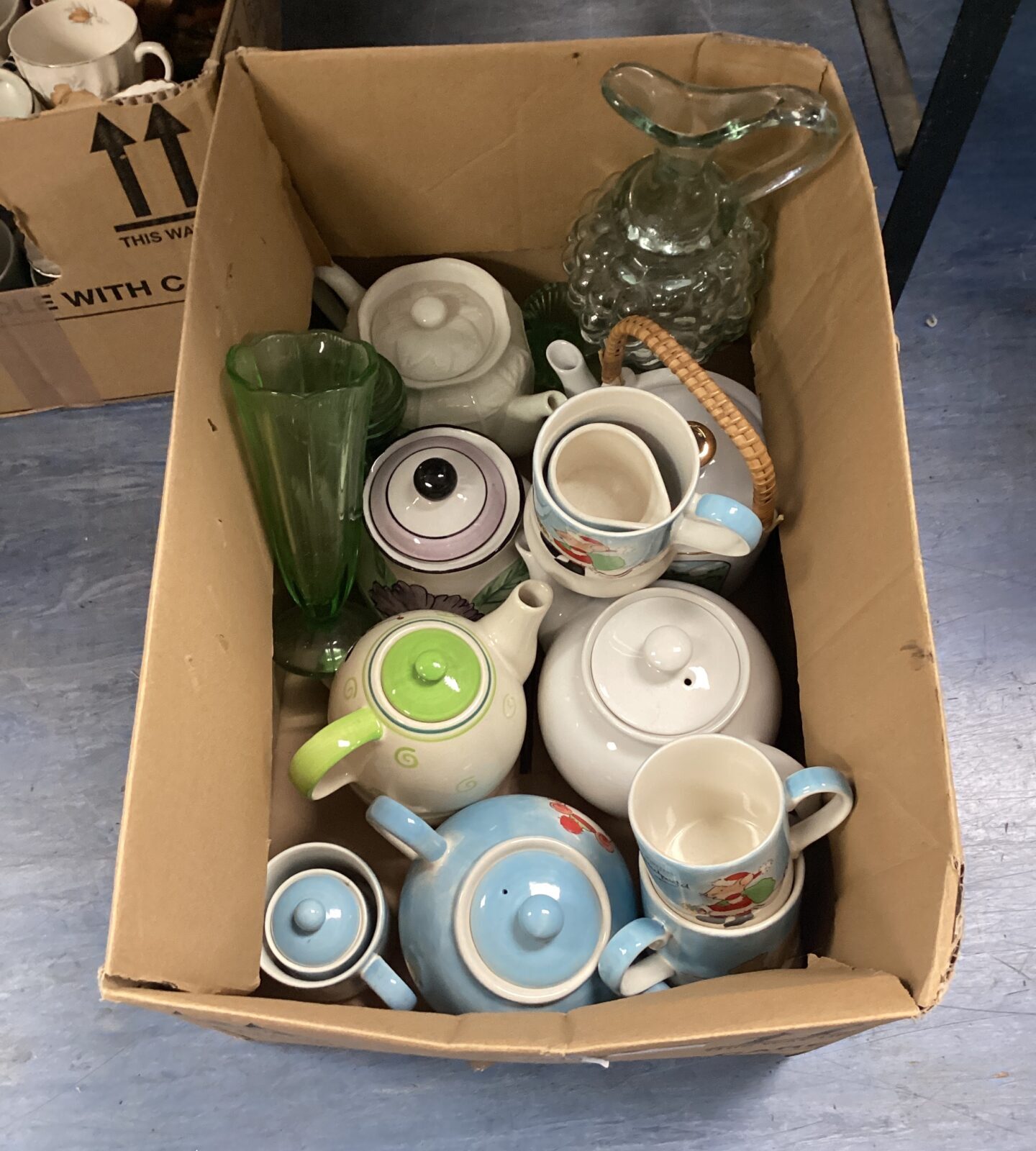 Withard Tea Box Box of mixed teapots, whittard of Chelsea tea mugs & glass jug ...