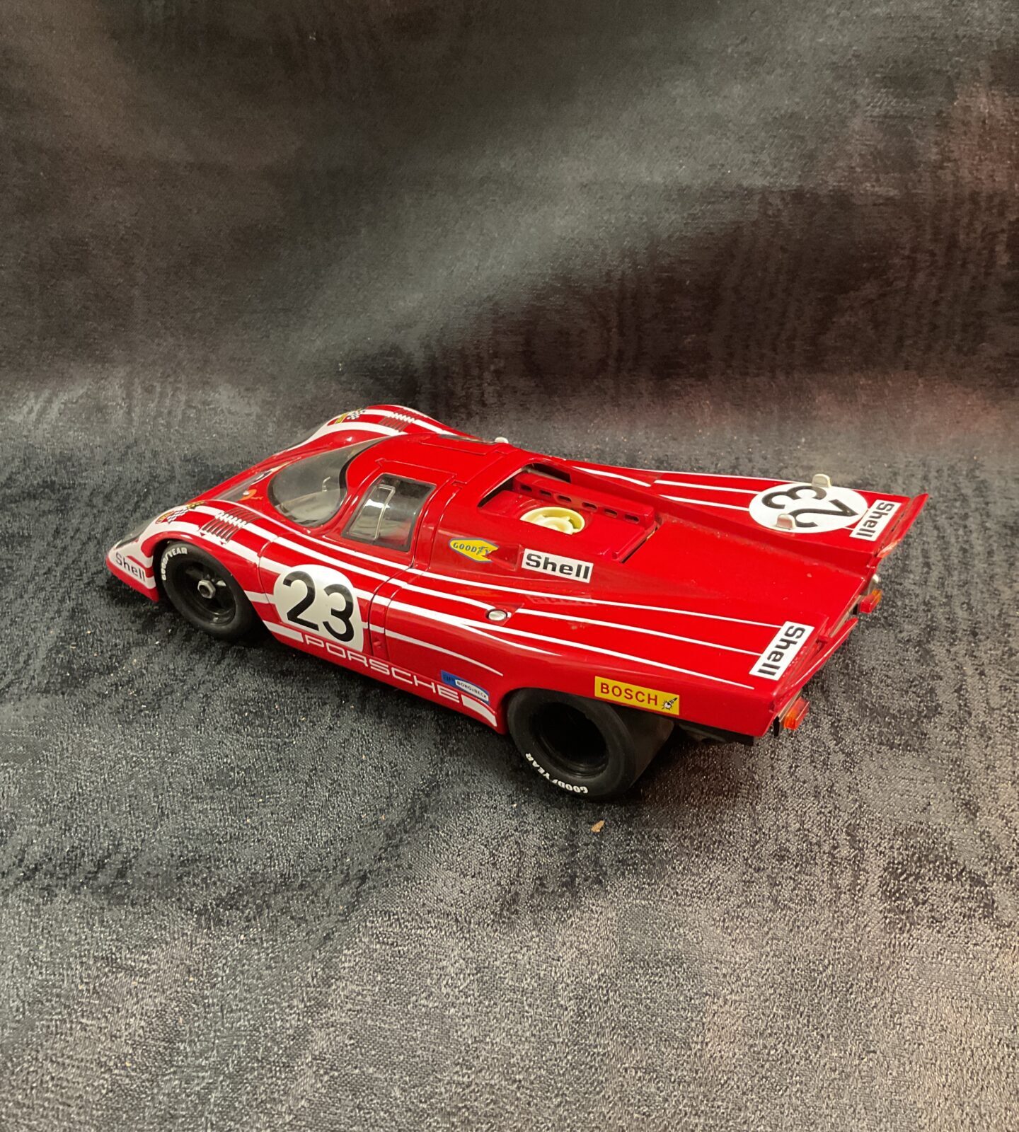 2/18 Scale Ac Autoart Porsche 917K Diecast model race car Af - Image 2