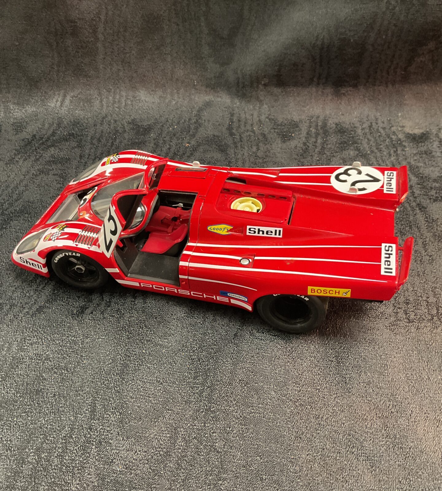 2/18 Scale Ac Autoart Porsche 917K Diecast model race car Af - Image 4