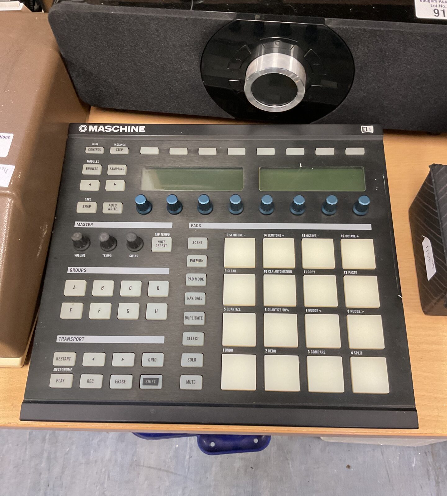 Native instruments maschine controller