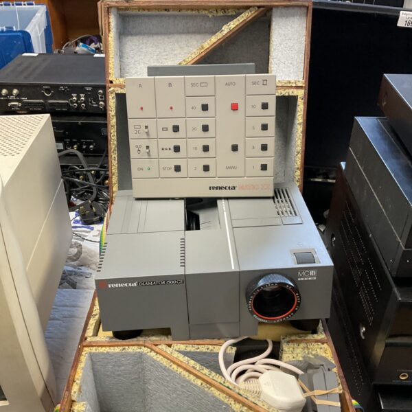 Vintage Reflecta Diamator 1500 CE slide projector in a wooden case.