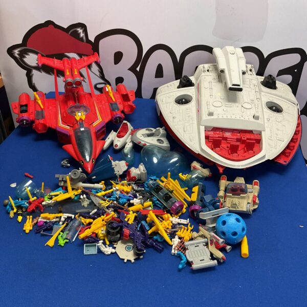 Vintage Bluebird Mantaforce playset lot with figures and accessories.