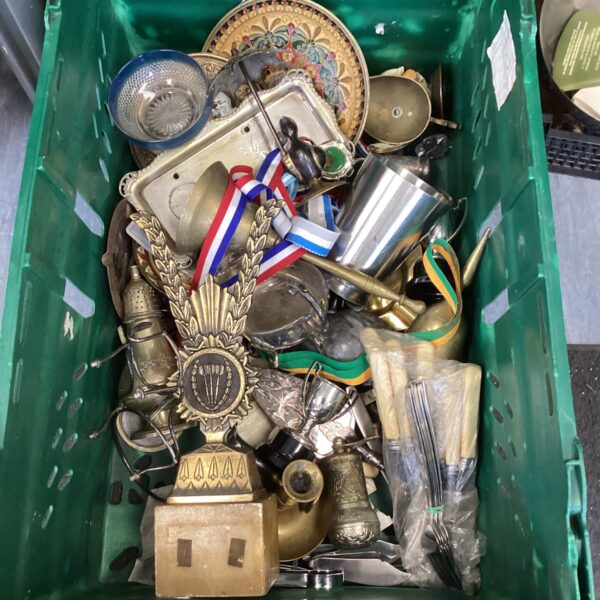 Mixed metalware lot featuring vintage darts trophies and brass items.