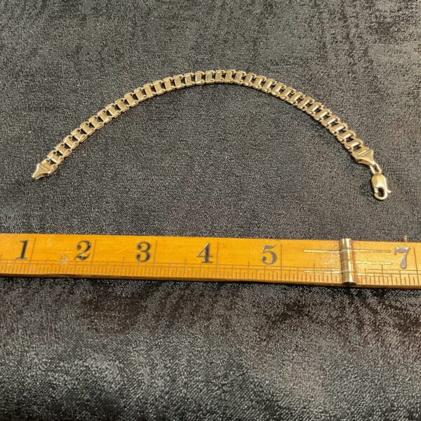 Delicate 10k gold bracelet with linked design