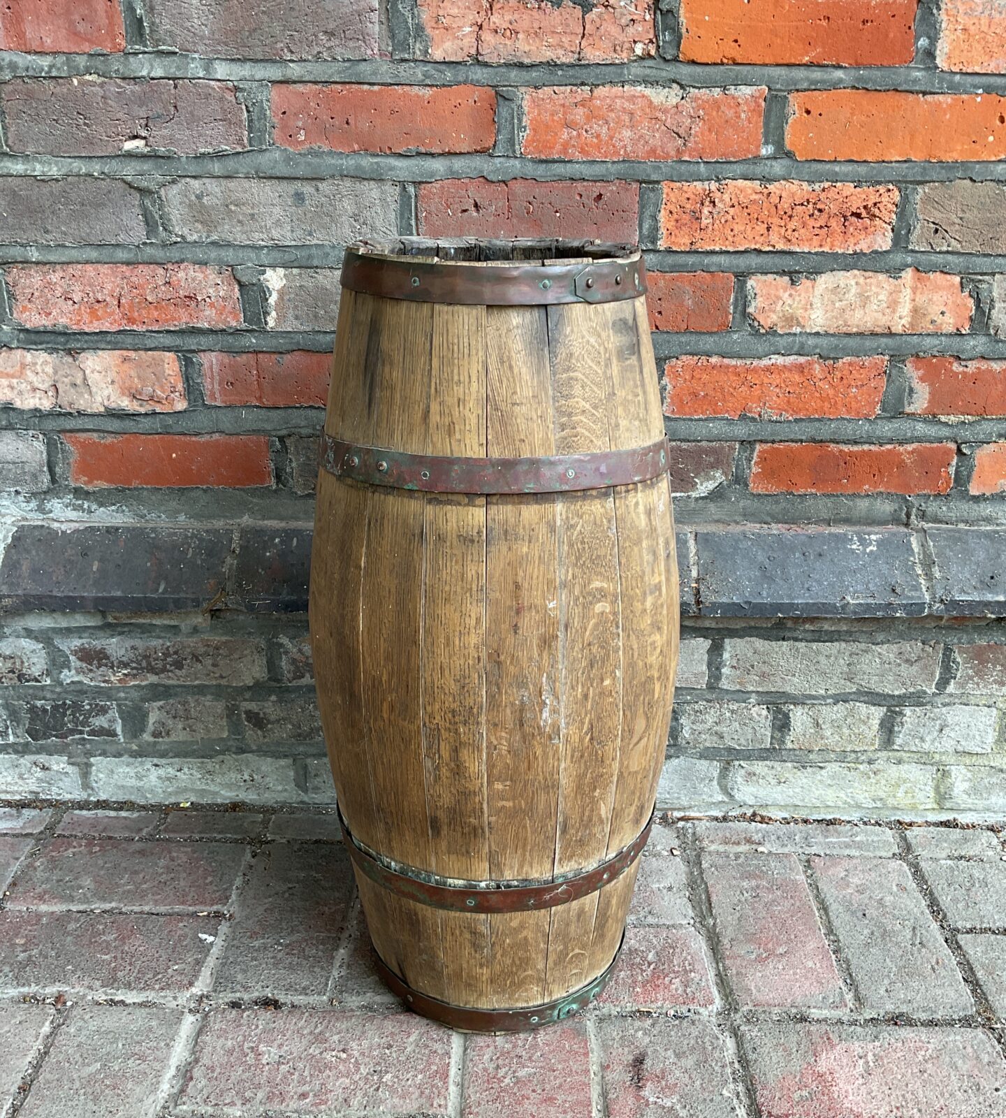 19th century oak & copper banded whisky barrel