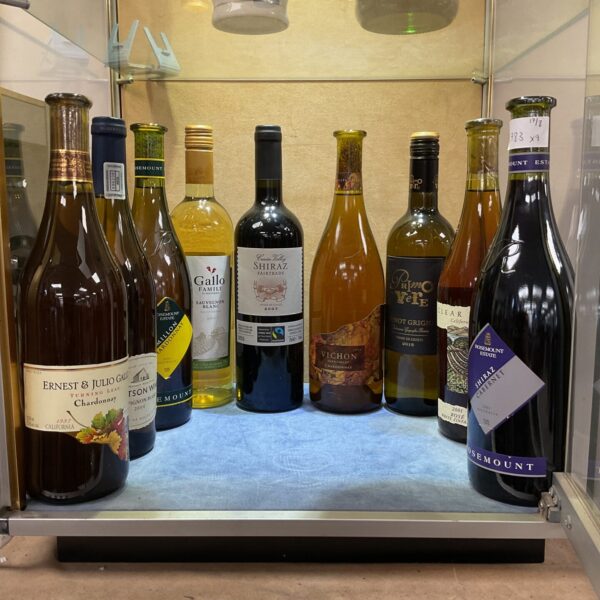 Sealed wine bottle lot including Vichon Chardonnay and Clear Lake.