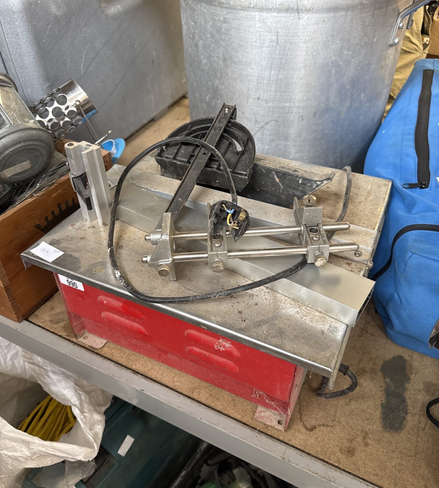 Northern industrial electric tile cutter - untested, needs new plug fitting