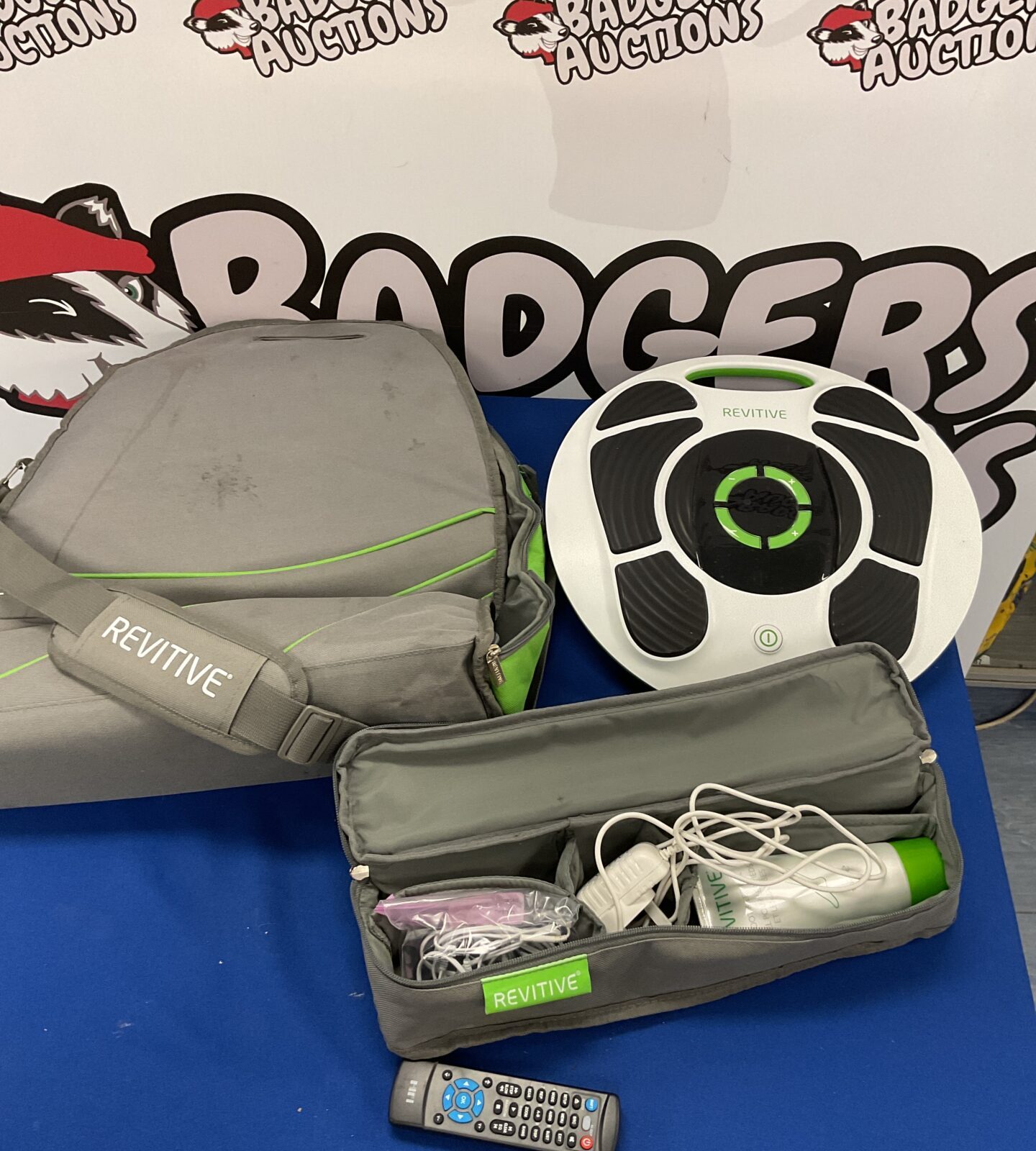 Revitive Circulation booster with bag and accessories