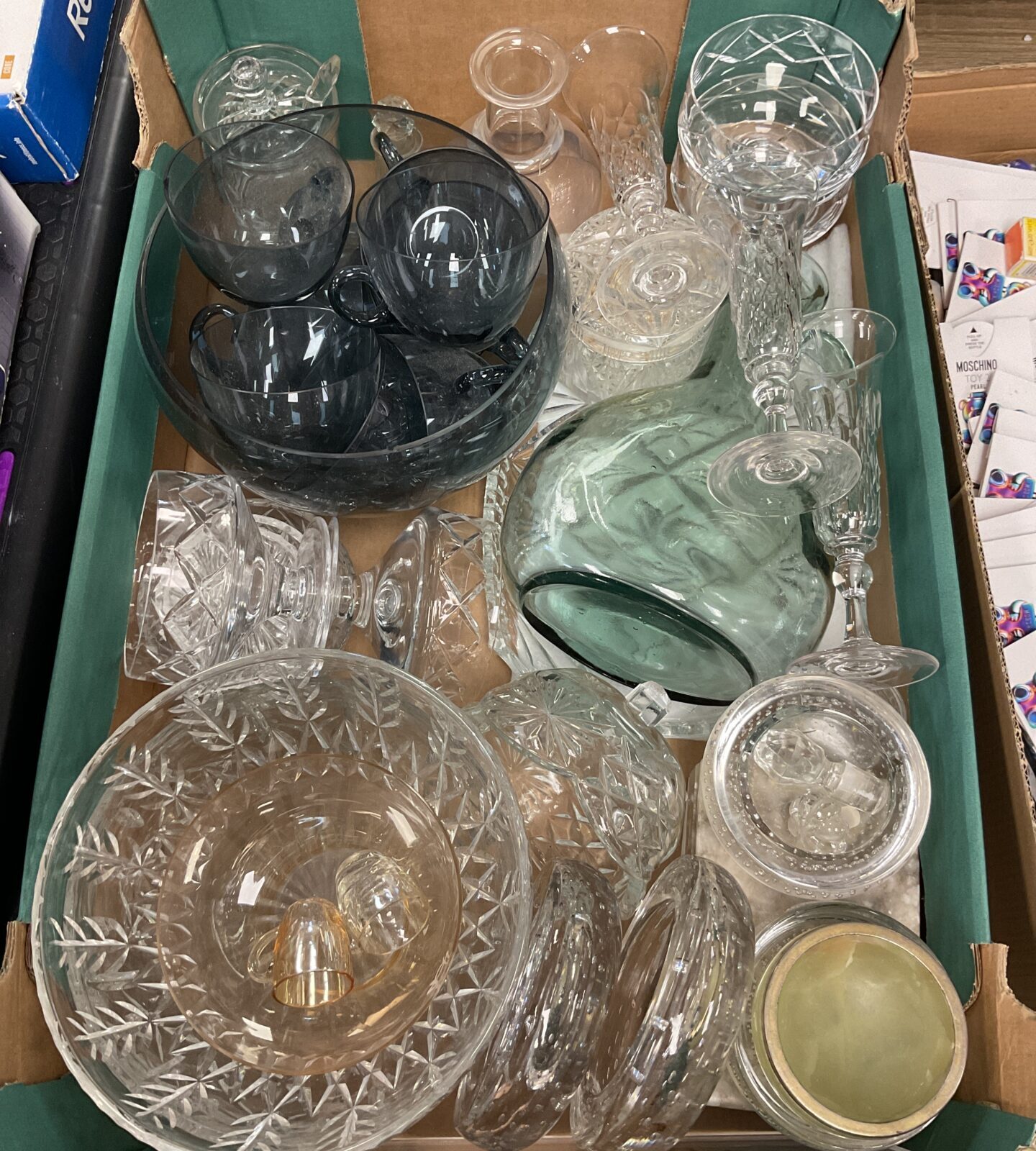 Tray of assorted Glass and Crystal