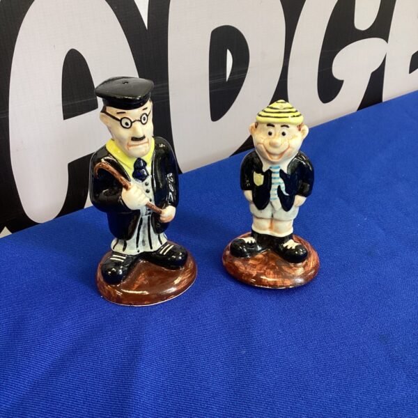 HP CC novelty salt and pepper pot