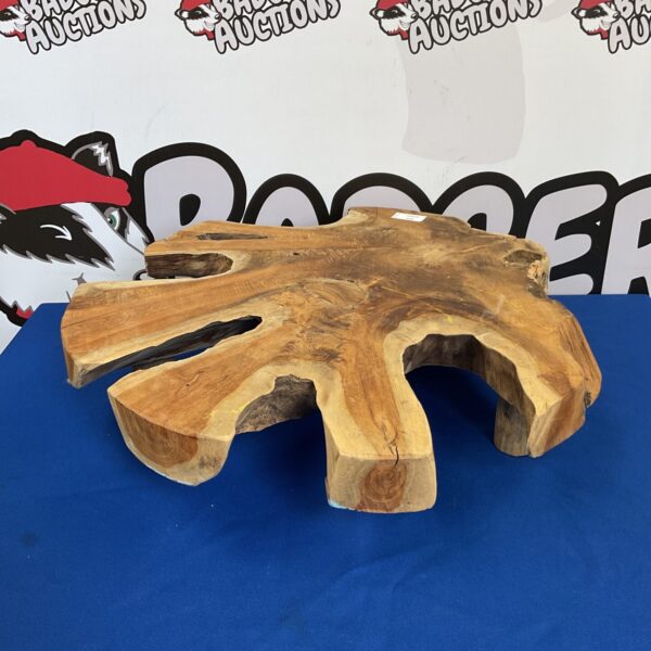Knotwood tabletop table