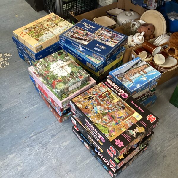 Five bundles of assorted jigsaw puzzles inc wasgij & others