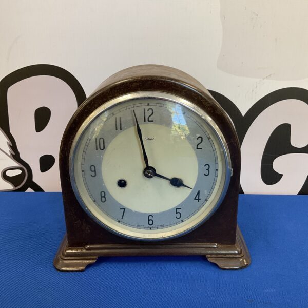 Vintage Bakelite Enfield mantle clock in a classic style.