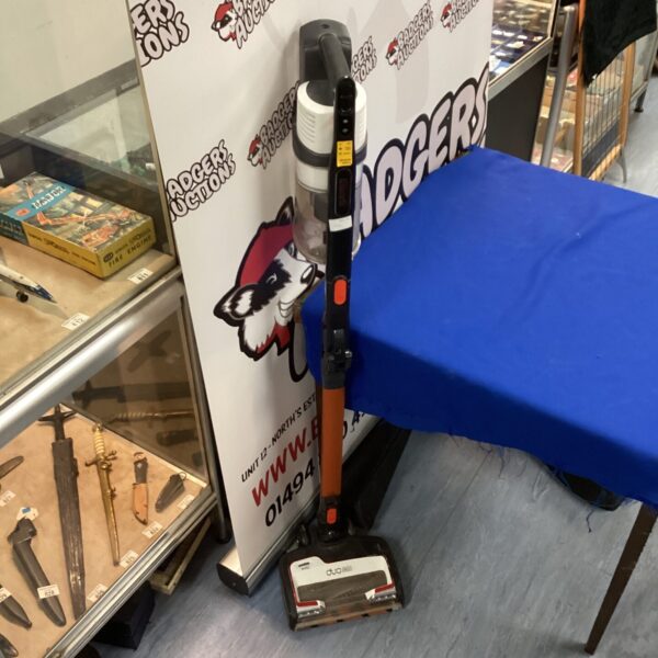 Shark Duo Vacuum Cleaner no charger