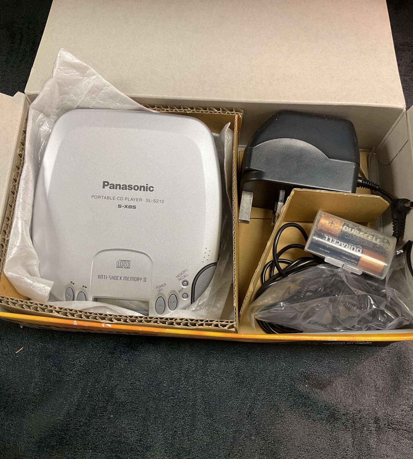 Panasonic sl-s210 portable cd player in original box - Image 2