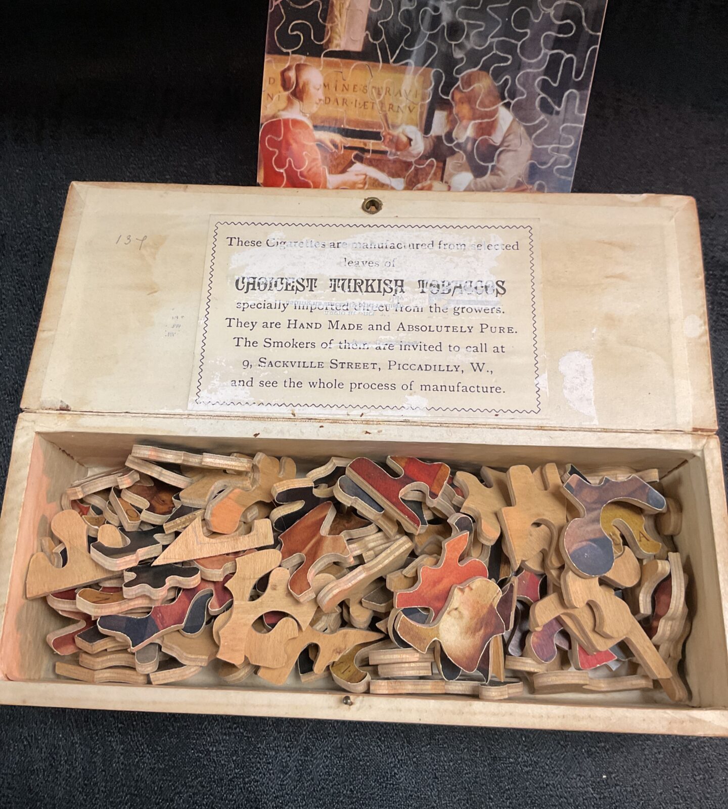 Vintage wooden puzzle The music lesson  by Gabriel metsu in choicest Turkish tobacco box - Image 2
