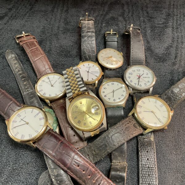 Tray of assorted vintage wristwatches for collectors and enthusiasts.