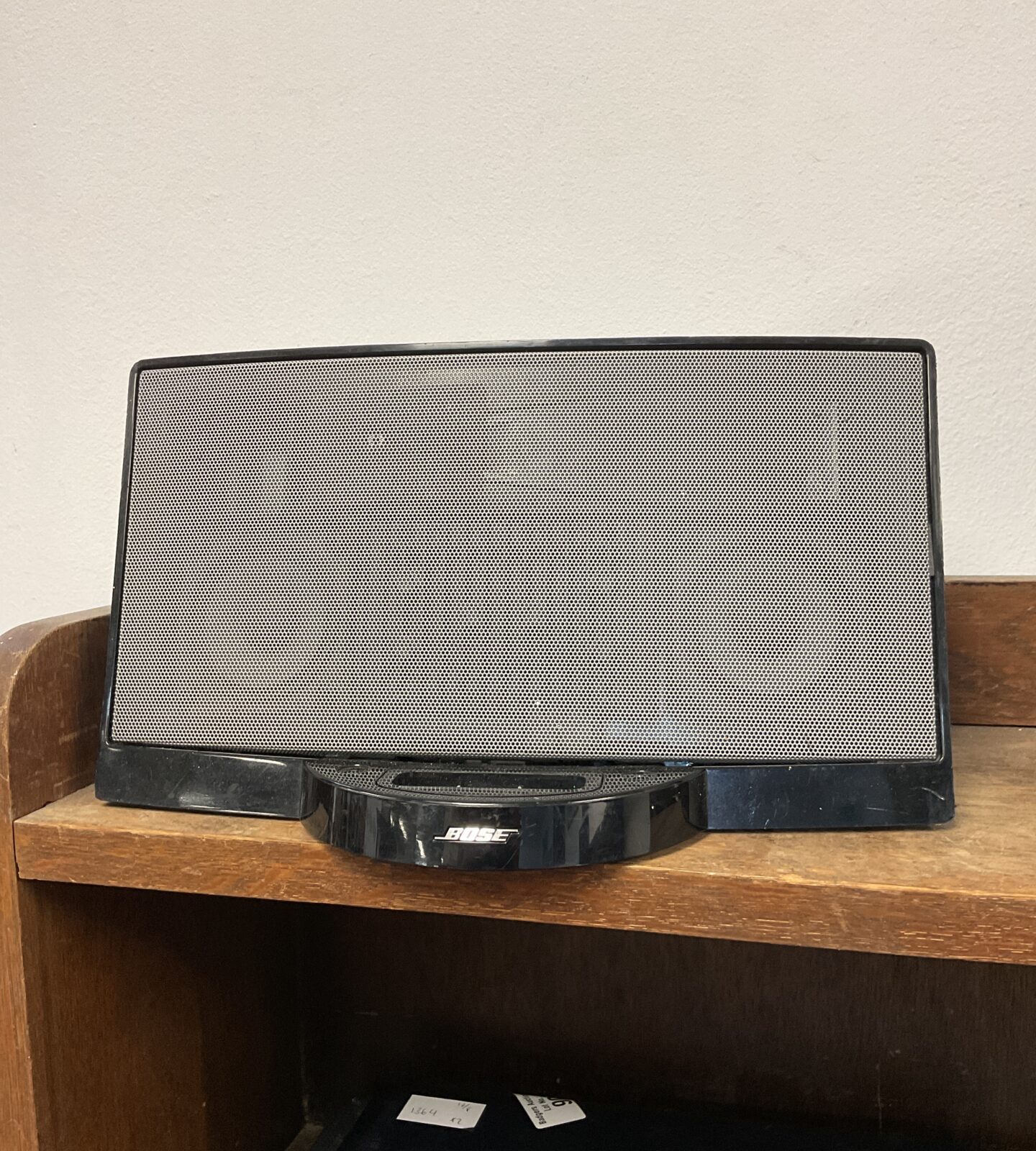 Bose sound dock music system