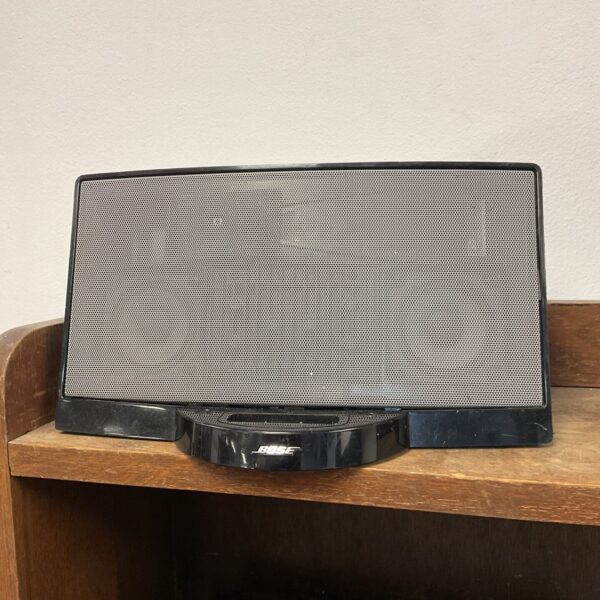 Bose sound dock music system