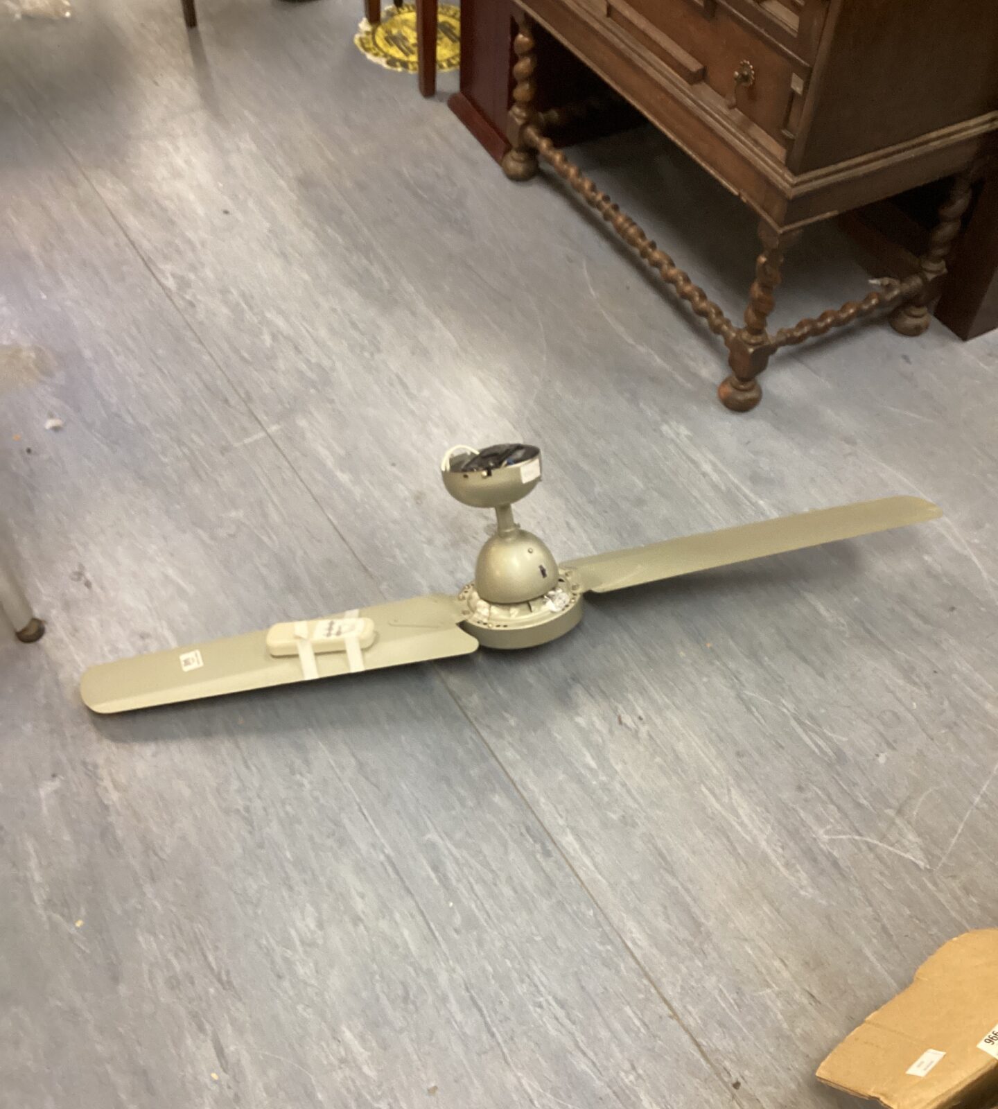 Electric ceiling fan with remote control