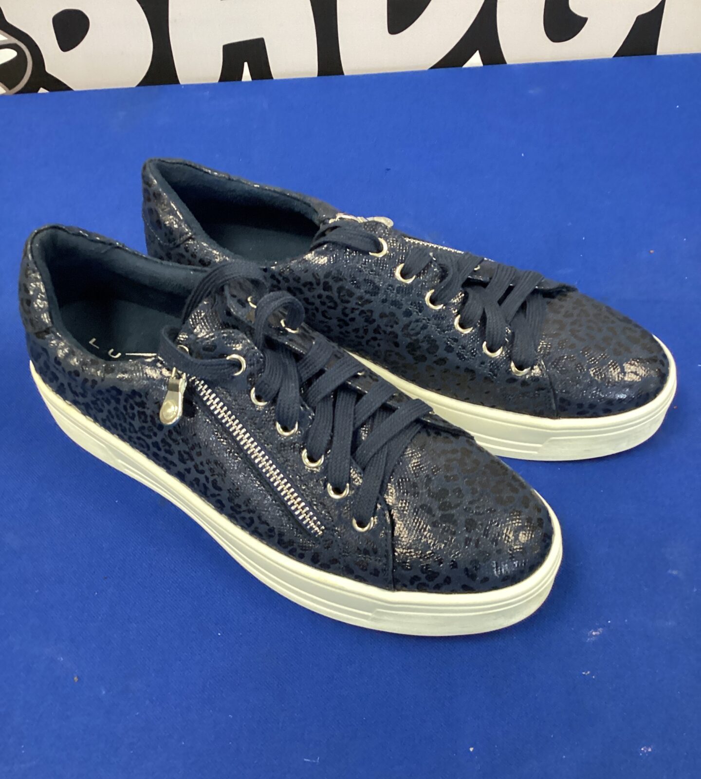 Pair of lunar size 41 ladies trainers
