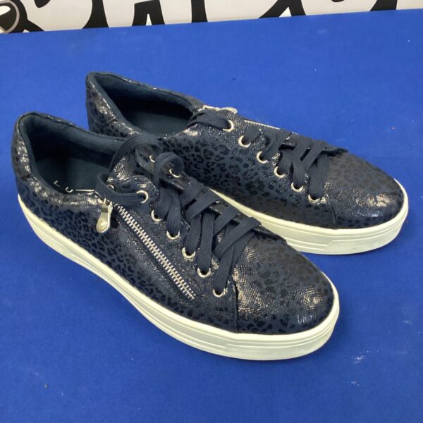 Pair of lunar size 41 ladies trainers