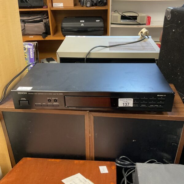 Denon precision audio component/ AM-FM stereo tuner tu-215rd