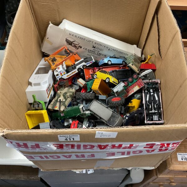 Mixed lot of diecast model cars from various brands.