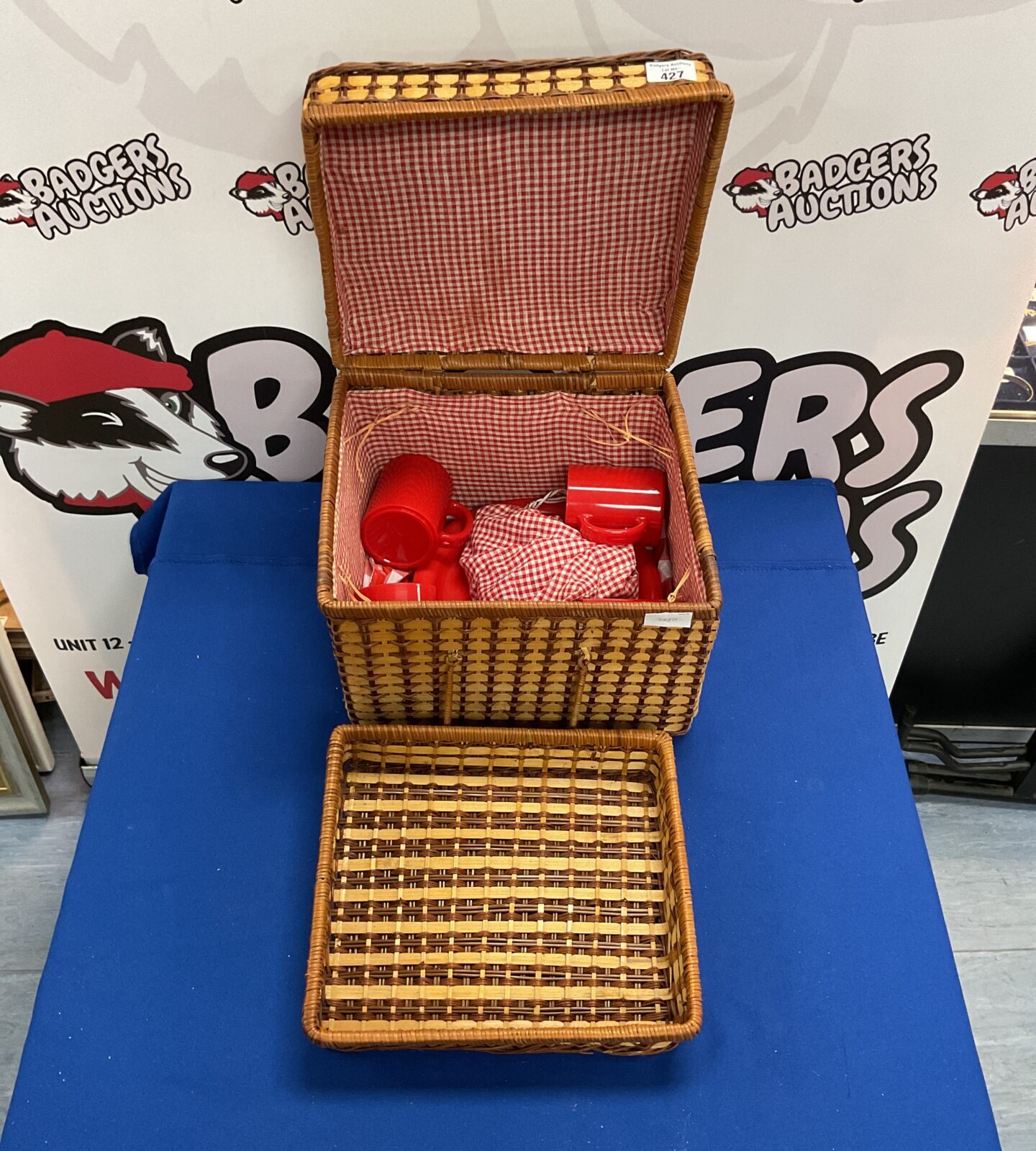 Wicker picnic basket
