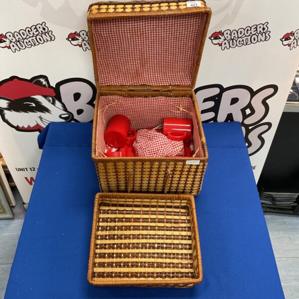 Wicker picnic basket
