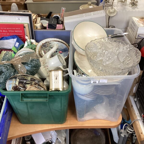 Mixed china and glassware lot in plastic crates.