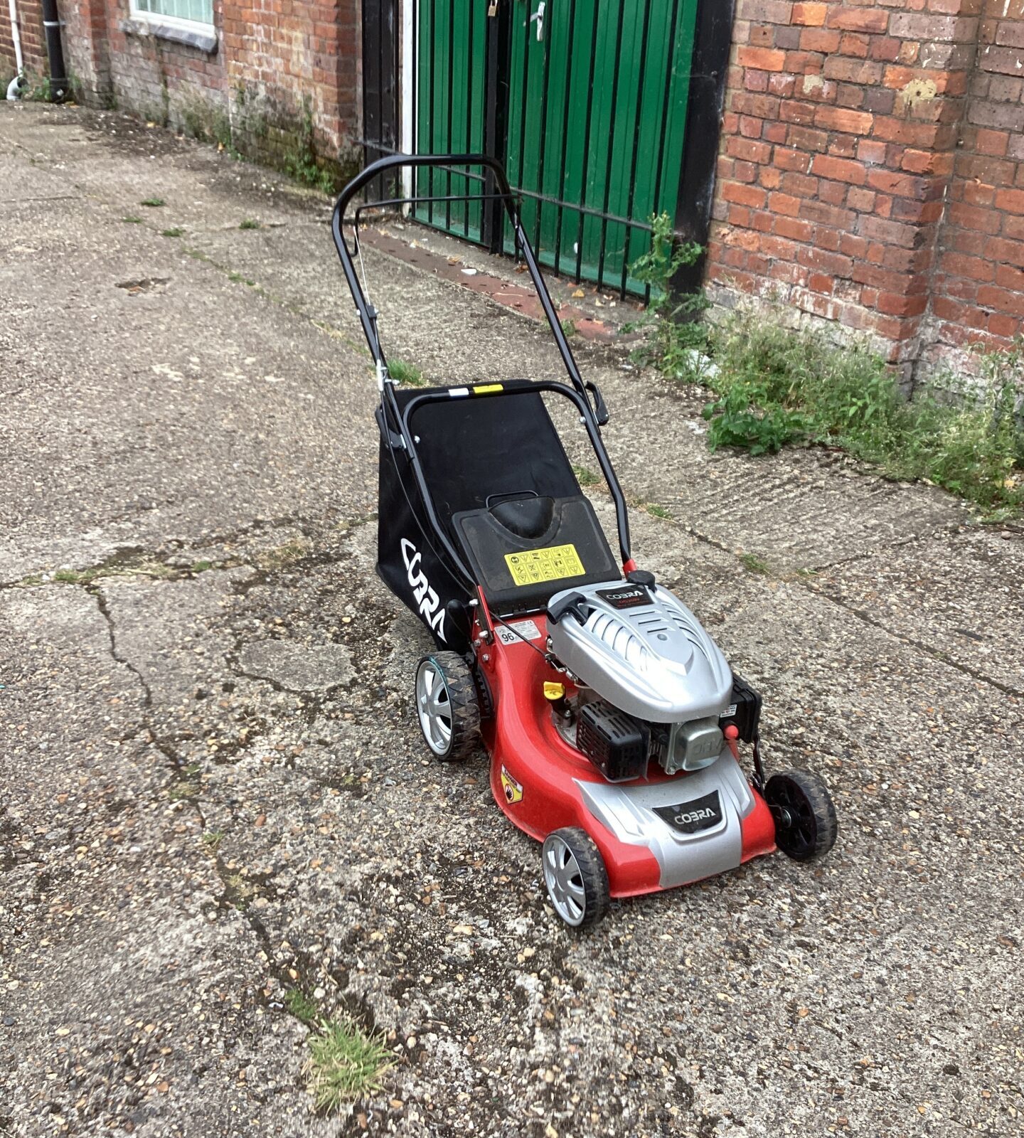 Cobra DG350v Petrol Lawn Mower