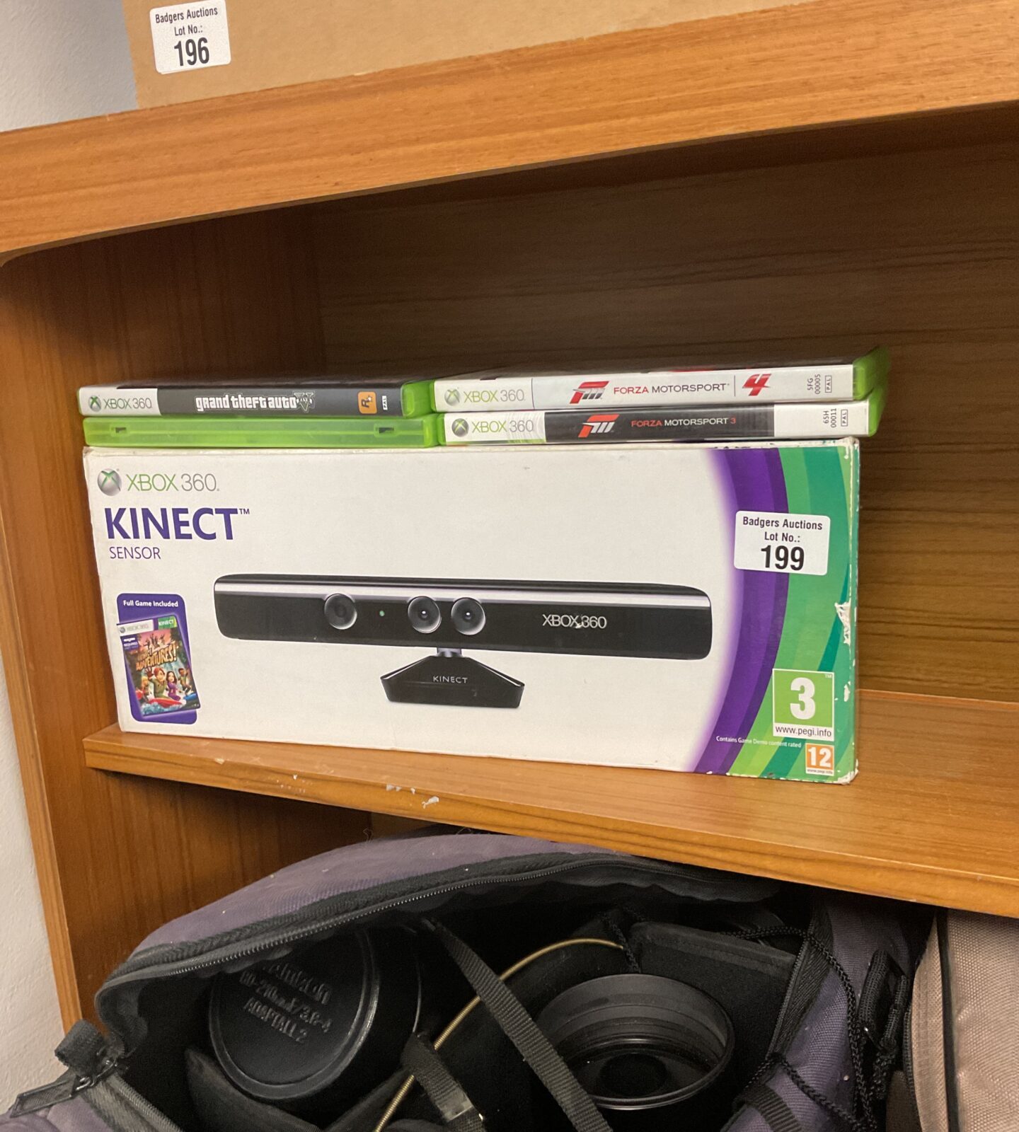 Xbox 360 kinect sensor with xbox 360 games incl. gta 5, forza motorsport 3 and 4