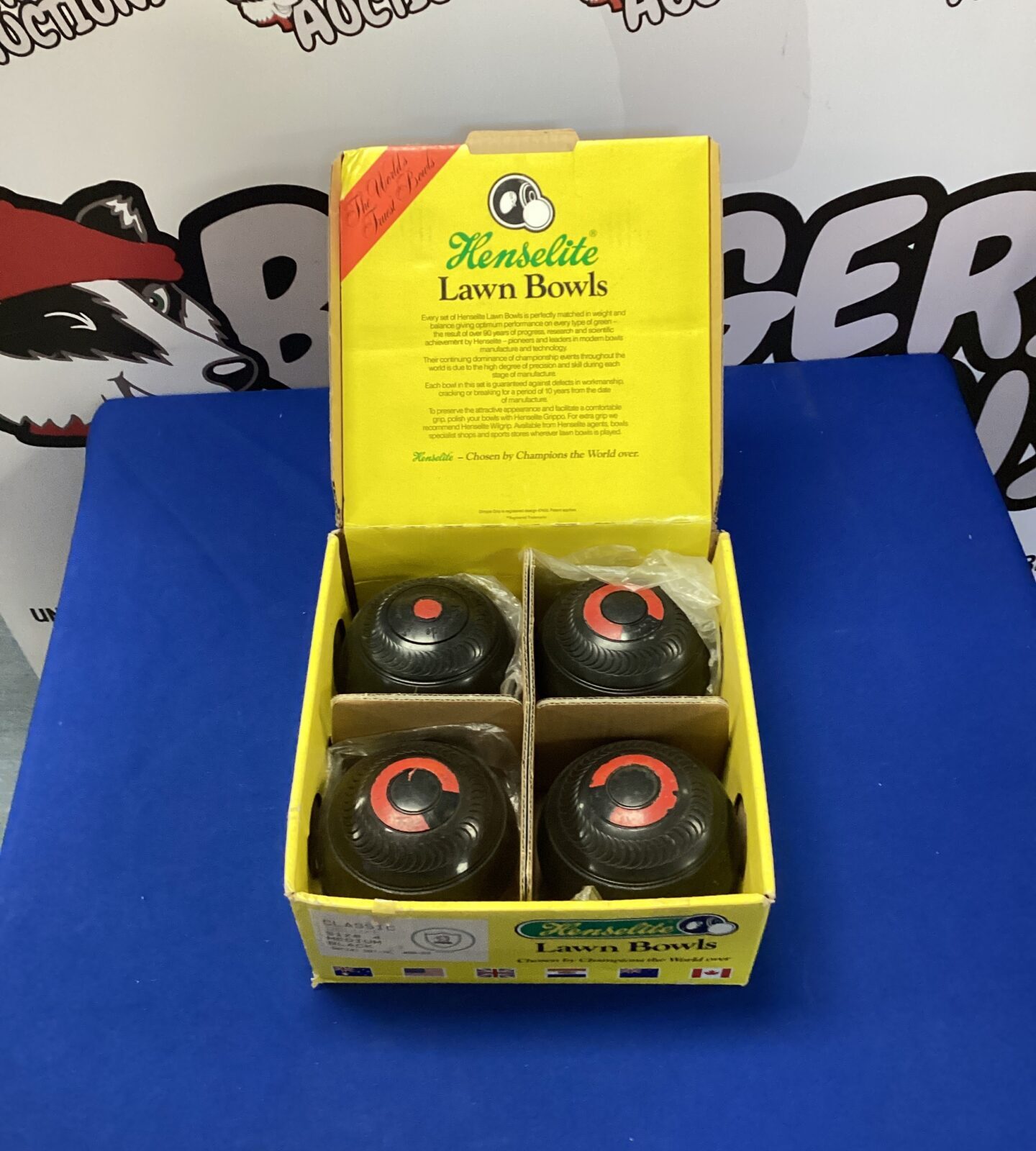 Set of henselite lawn bowls