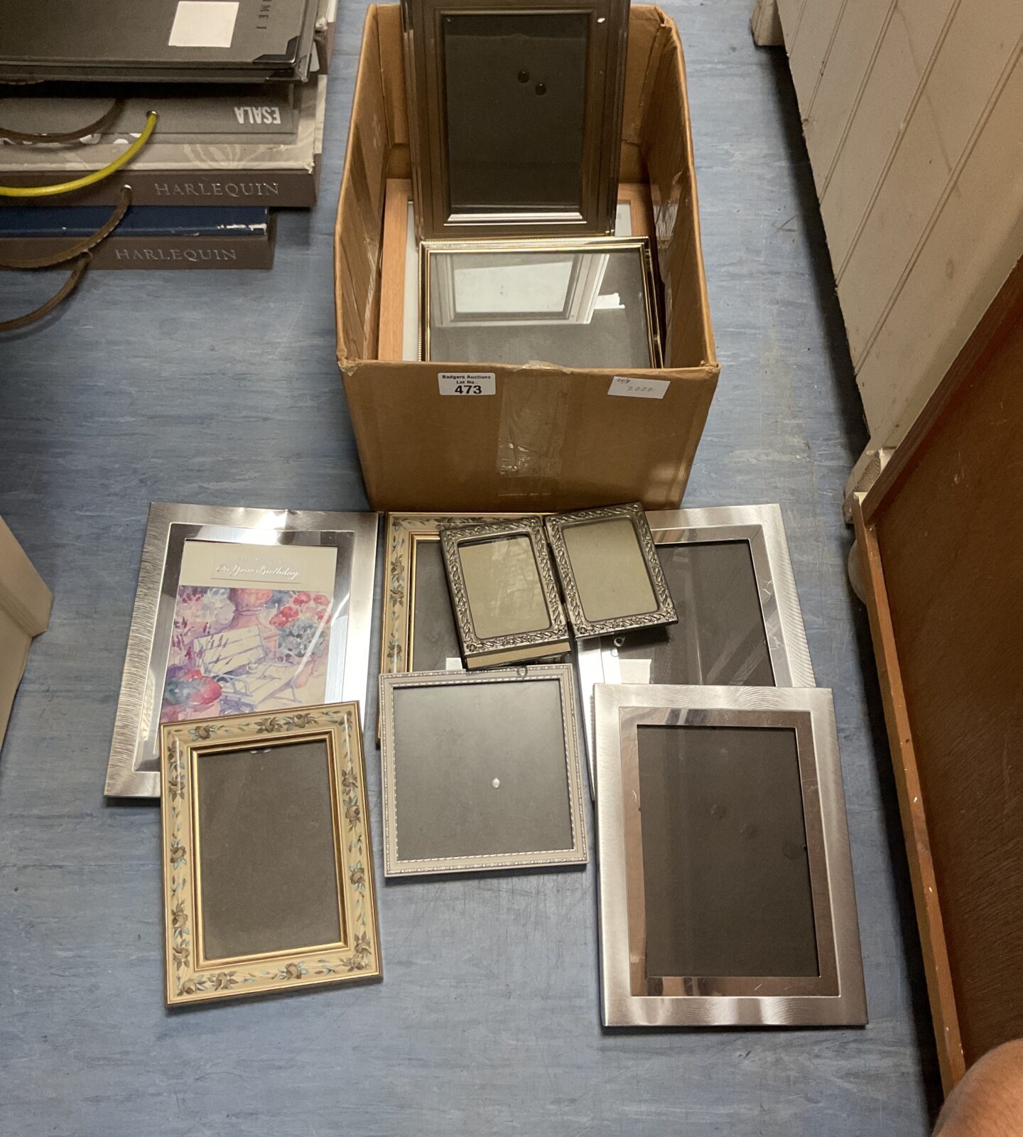 Box of mixed photo frames
