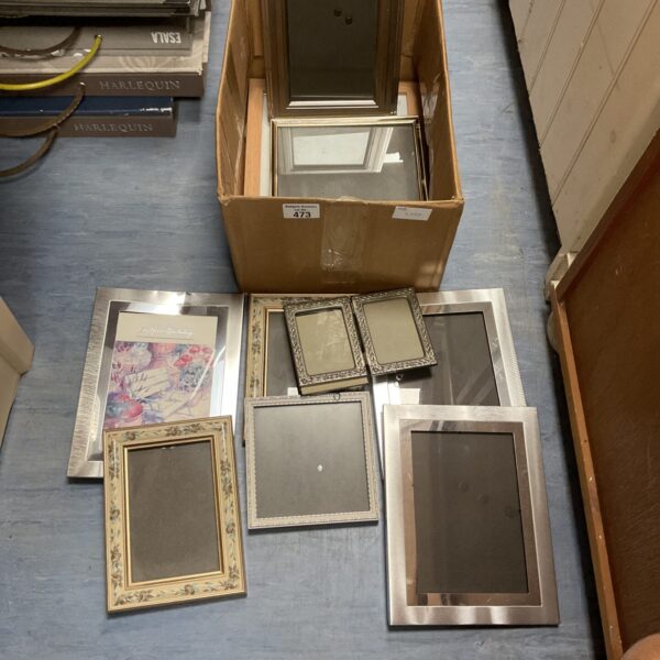 Box of mixed photo frames
