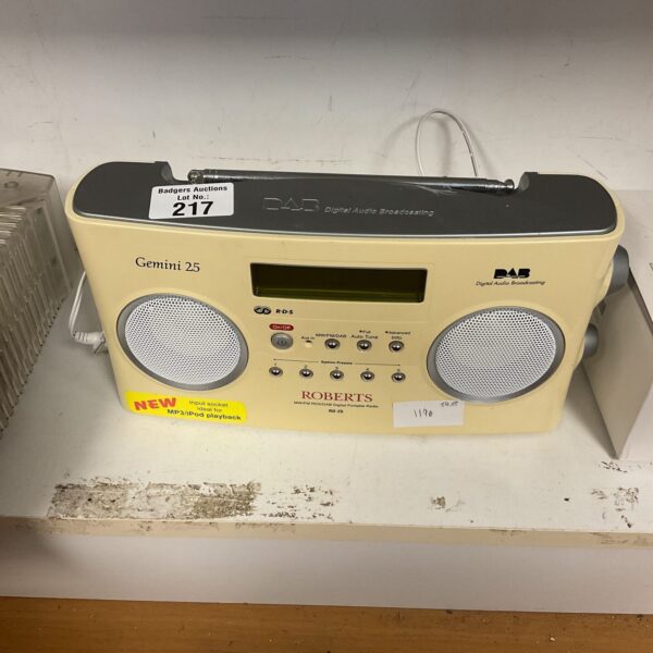 Roberts Gemini 25 DAB portable radio