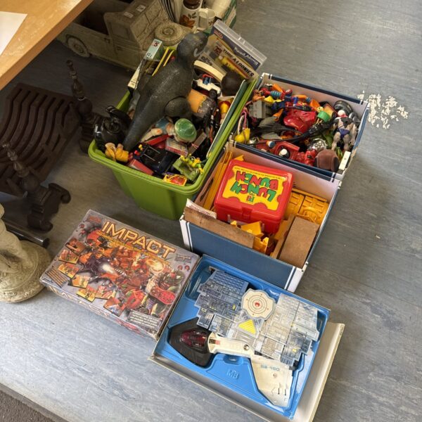 Large quantity of retro 80s/90s children’s toys