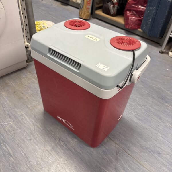 Red Autocompanion 12v cooler box for car and picnic use.
