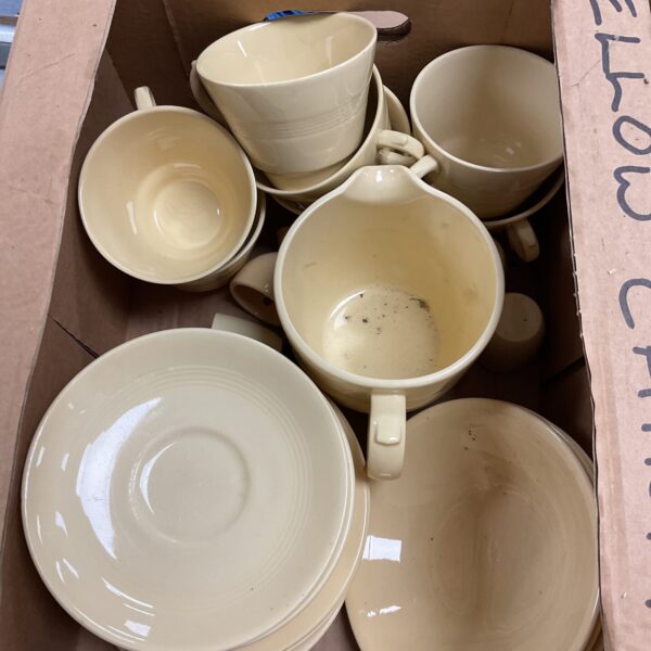 Box 1950s Yellow China tea set