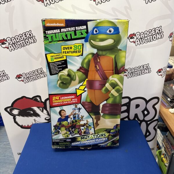 Nickelodeon Teenage Mutant Ninja Turtles Leonardo playset in box.
