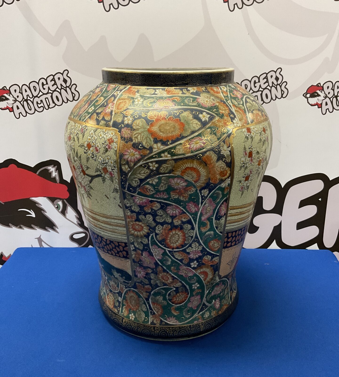 Large vintage 17” tall hand painted Chinese vase - Image 2